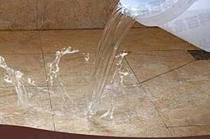 润州漏水维修 免砸砖防水材料该如何施工